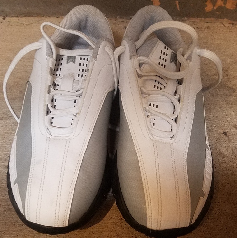 Youth Nike golf shoes